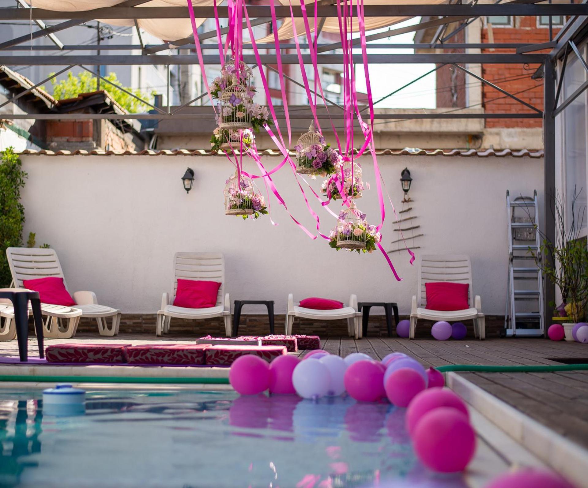 Family Hotel Ring & Thermal كيوستينديل المظهر الخارجي الصورة